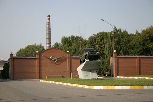 Памятник автомобилю УАЗ