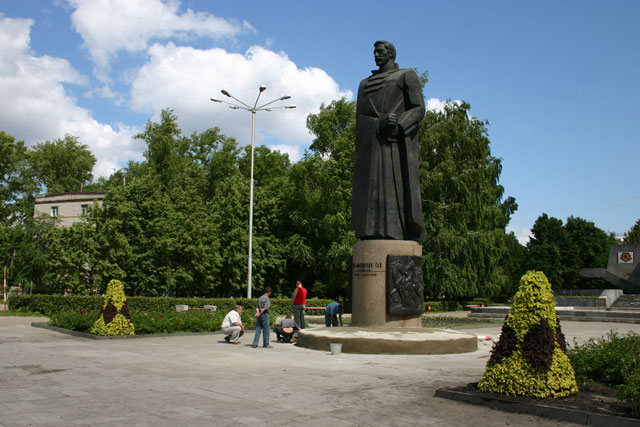 Памятник Гаю Дмитриевичу Гаю