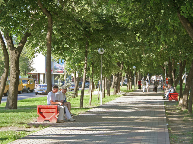 Бульвар на улице Гончарова